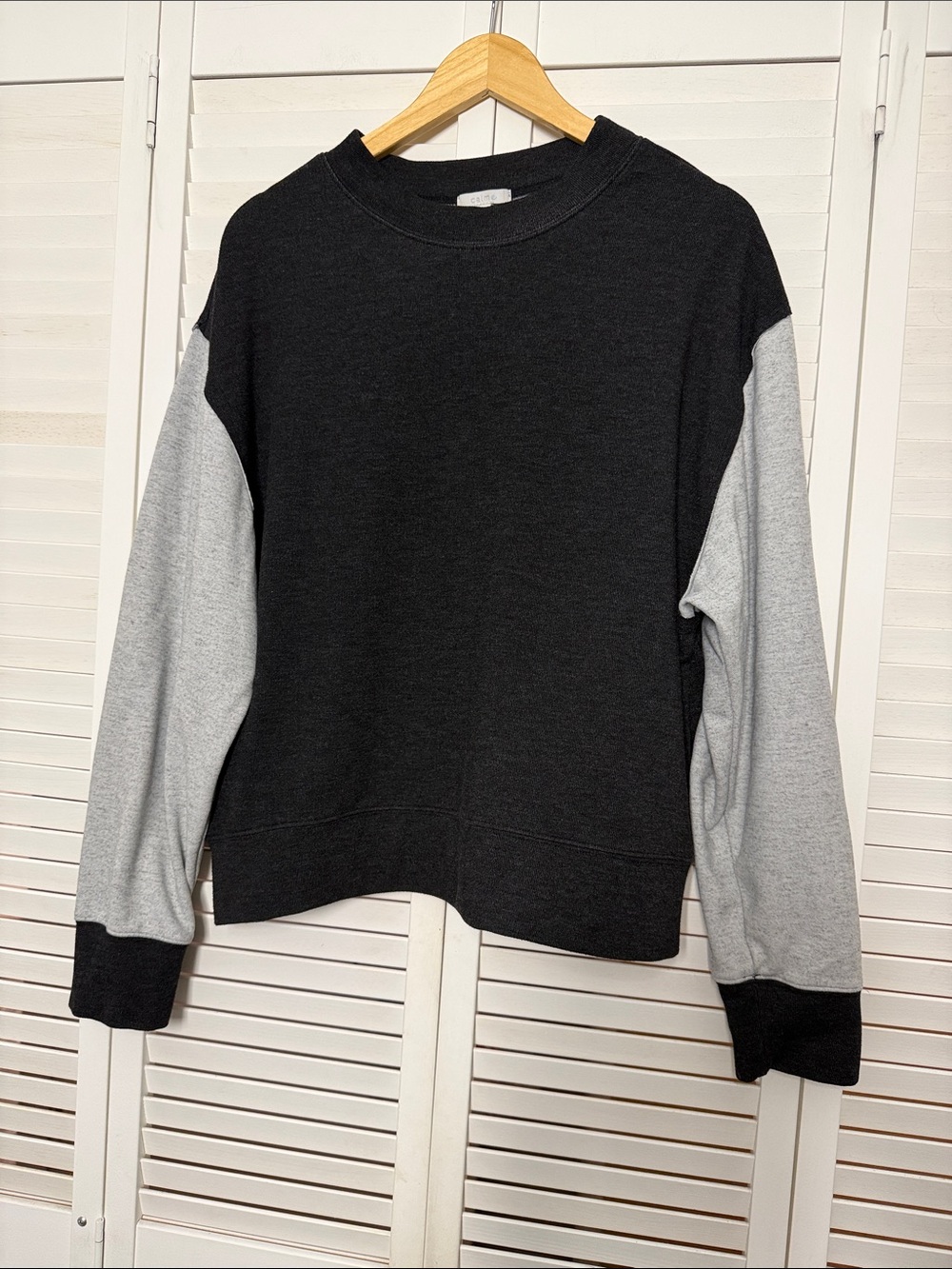 Women's Two-Tone Black & Light Gray Crewneck Sweater
